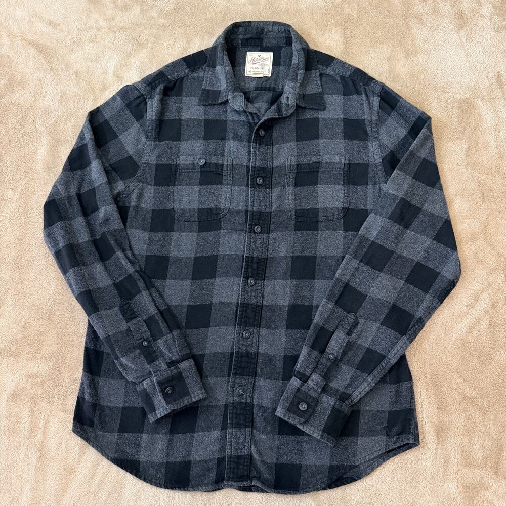 American Eagle Heritage Flannel Button Up Shirt Mens M Gray Black Plaid Gorpcore